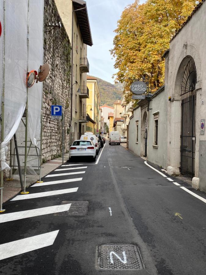 Appartamento Drio Le Mura Trento Bagian luar foto